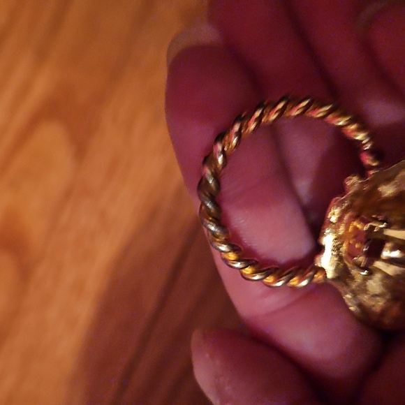 Vintage Gold Lion Head Earrings with Braided Ring and Copper Accents Clip ons - Picture 8 of 10